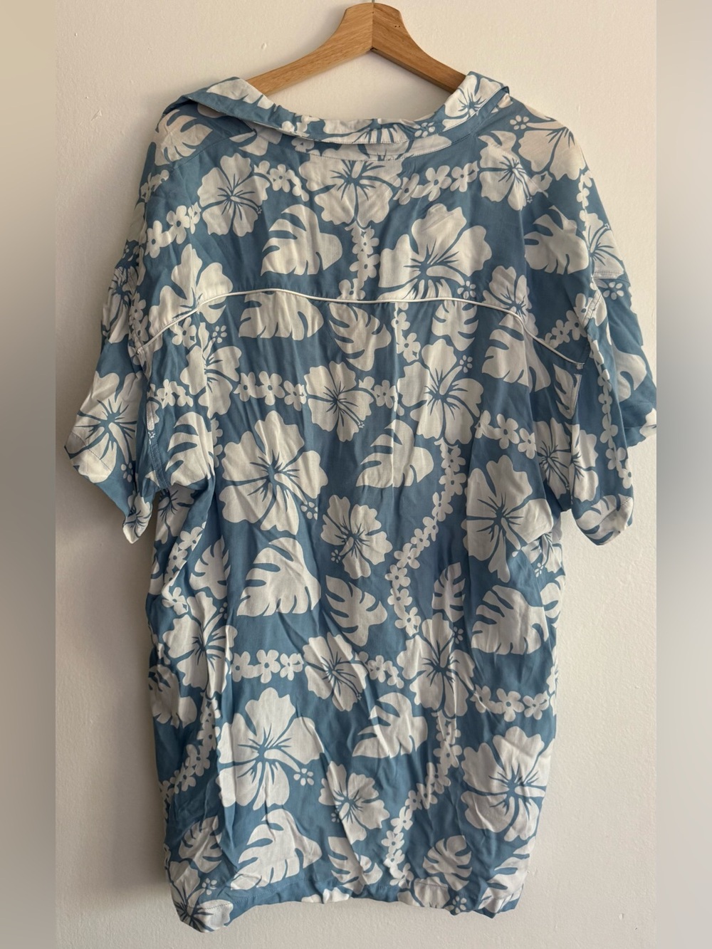 Benoa Aloha Shirt Dress - Picture 2 of 3